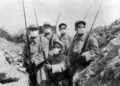French troops wearing an early form of gas mask in the trenches during the 2nd Battle of Ypres.(Sumber: Hulton Archive / Stringer / Getty Images)