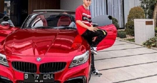 Fenomena Flexing Mahasiswa di Media Sosial dan Kesadaran Pajak 48 Flexing