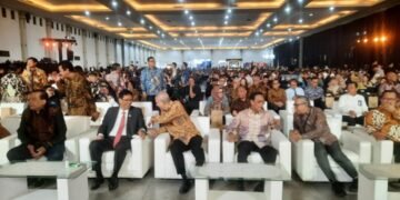 Pembukaan Jogja Financial Festival 2026 yang dihadiri Menkeu Purbaya dan beberapa tokoh industri keuangan nasional dan pejabat daerah di JEC Yogyakarta (BoengDov)