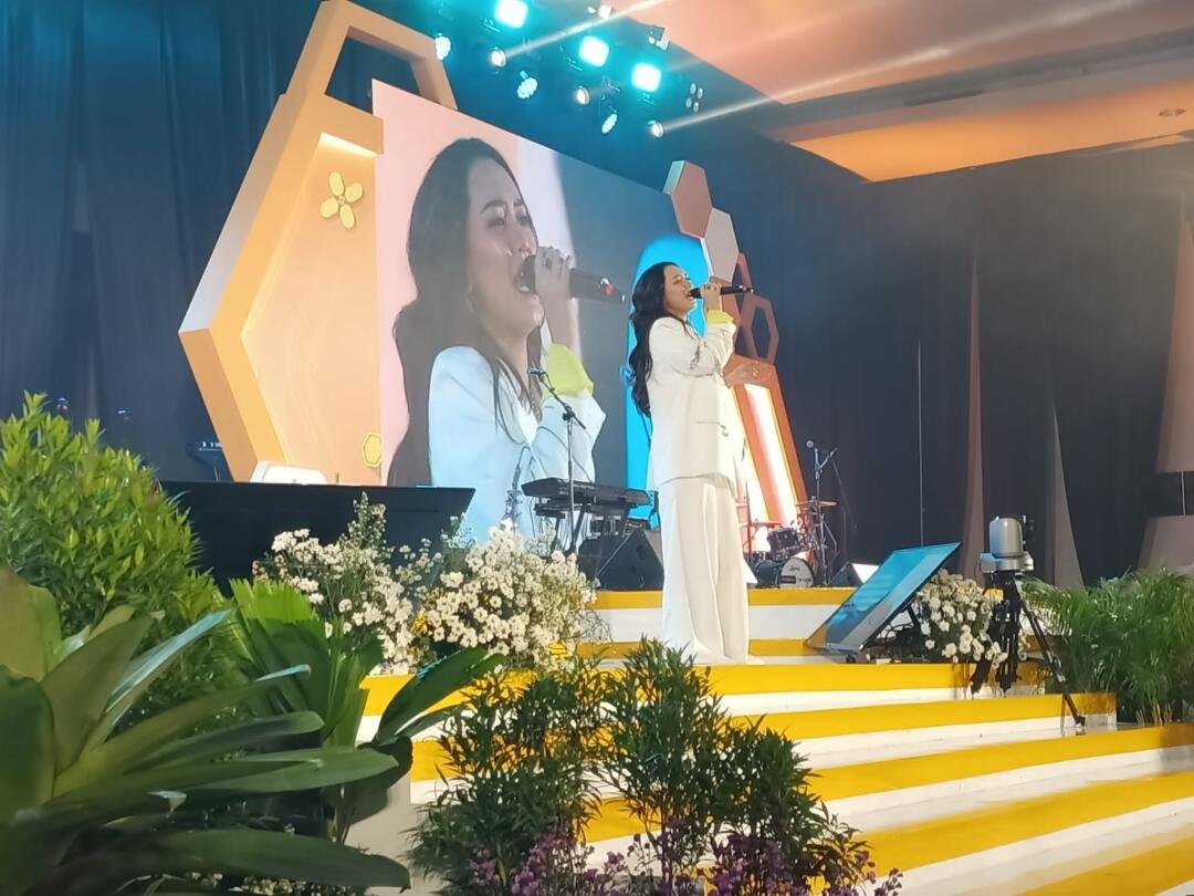 Happy Asmara menjadi salah satu penampil di hari pertama Jogja Financial Festival 2026 (Yusuf)