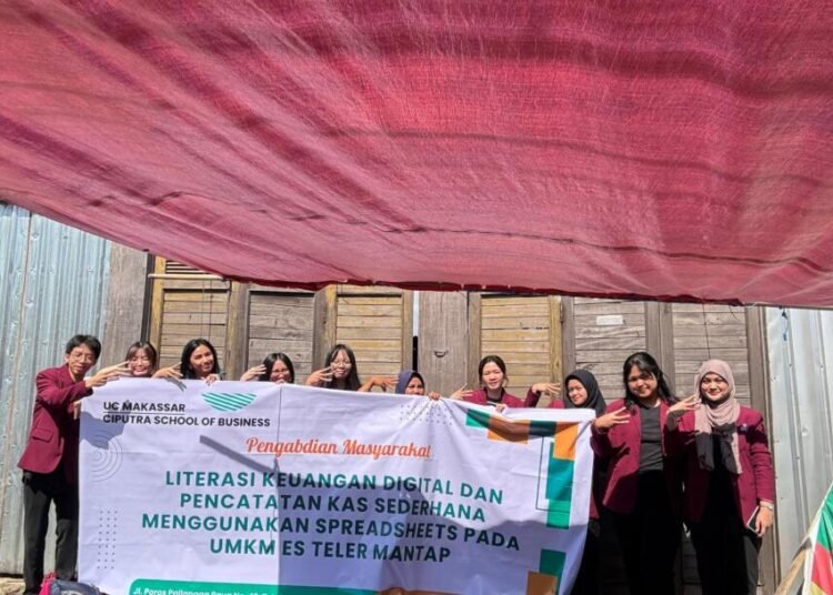 Literasi Keuangan Digital dan Pencatatan Kas Sederhana Menggunakan Spreadsheet pada UMKM Es Teler Mantap 46 IMG 20260525 WA0046