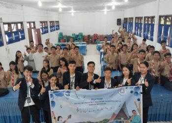 Menolak Punah di Era Digital! Puluhan Pelajar SMAN 1 Pangururan Lestarikan Alunan Seruling dan Hasapi Batak 46 IMG 202605151 090107226