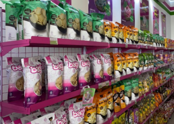 Kerupuk RHR dengan berbagai varian tersedia di minimarket
