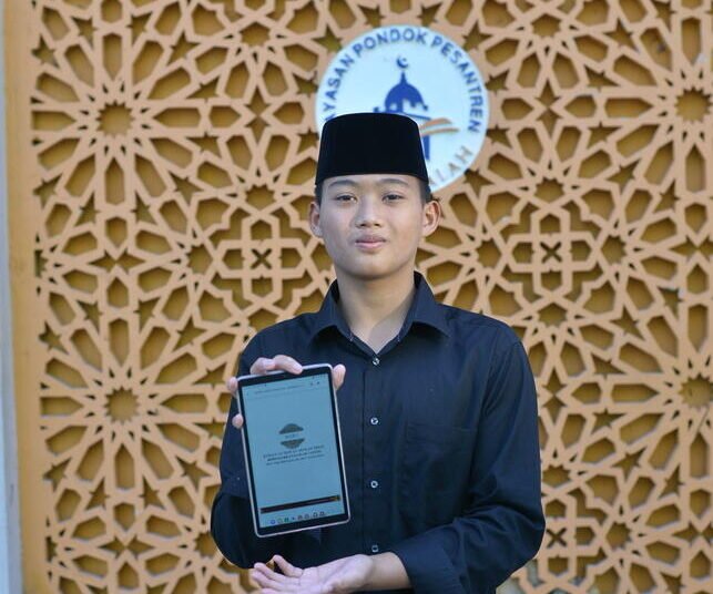 Digital Boarding di Pondok Pesantren: Transformasi Pembelajaran Modern di Pondok Pesantren Darul Falah 46 SHL 5731