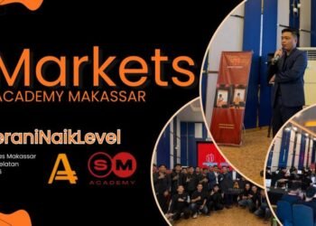 AMarkets dan Smart Money Academy Sukses Gelar Seminar Trading Ketiga di Makassar pada Mei 2026 46 Banner seminar trading AMarkets bersama Smart Money Academy Makassar pada 10 Mei 2026 di Menara Mas Makassar, menampilkan sesi edukasi trading forex, pembicara seminar, peserta komunitas trader, dan suasana acara offline.