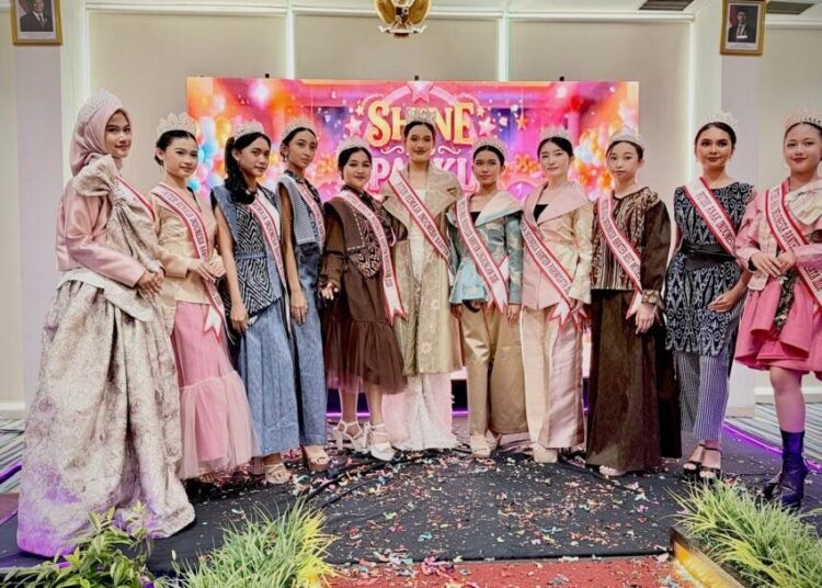 Shine and Sparkle Parade 2026 Sukses Digelar di Fame Hotel Gading Serpong 46 Shine and Sparkle Parade - Puteri Anak dan Puteri Remaja Indonesia Banten 2026