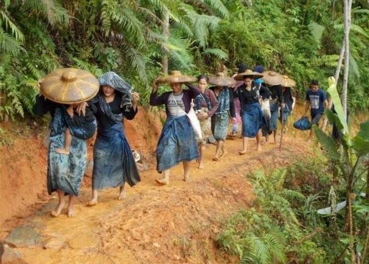 Suku Baduy di Tengah Gempuran Digital: Menjaga Adat di Era Media Sosial 46 MAsyarakat Adat baduy
