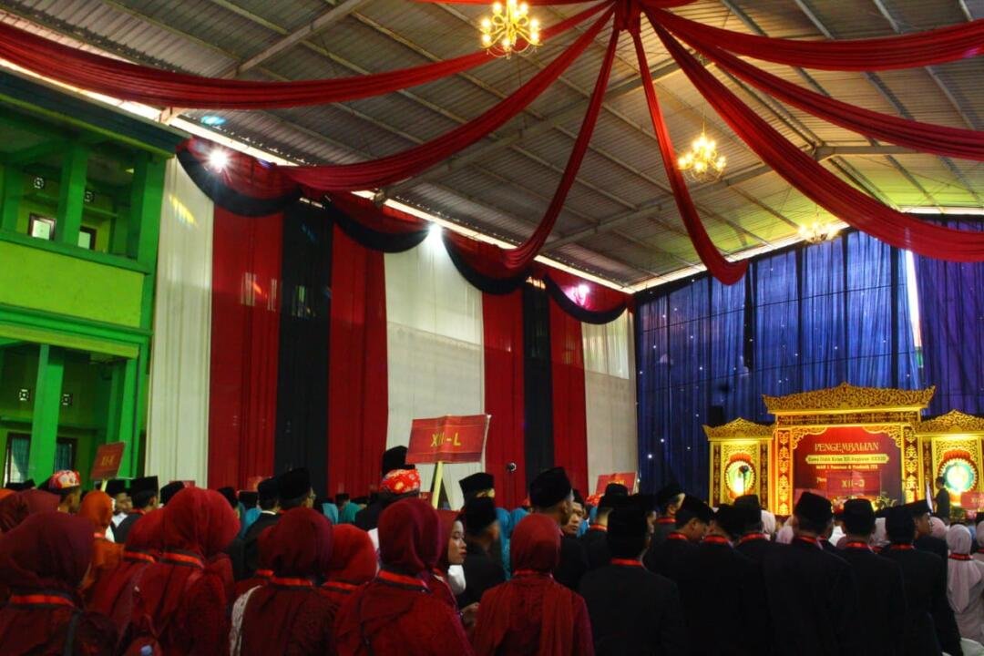 MAN 1 Pasuruan Kembalikan Siswa Kelas XII kepada Orang Tua, Tandai Akhir Perjalanan Pendidikan 48 WhatsApp Image 2026 05 04 at 10.22.48