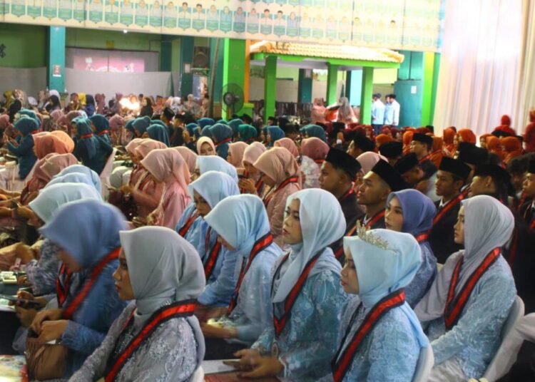 MAN 1 Pasuruan Kembalikan Siswa Kelas XII kepada Orang Tua, Tandai Akhir Perjalanan Pendidikan 47 WhatsApp Image 2026 05 04 at 10.39.13