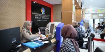 Mengurus Roya di Semarang Kini Tak Perlu Antre Seharian, Lima Menit Langsung Jadi 33 WhatsApp Image 2026 05 04 at 17.12.56