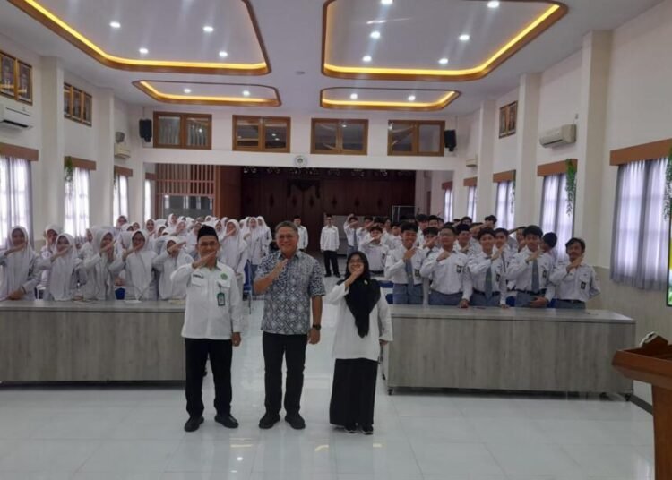 Ngaji Inspirasi MAN PK MAN 1 Yogyakarta: Siapkan Santri Berintegritas 47 WhatsApp Image 2026 05 18 at 20.46.12