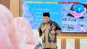 Usung Semangat "Bersinergi, Bertumbuh, Berdampak", Pesantren Darul Falah Ponorogo Bedah Strategi Branding Sekolah Bersama H. Saijan, S.Ag., M.S.I. 49 WhatsApp Image 2026 05 29 at 21.00.54