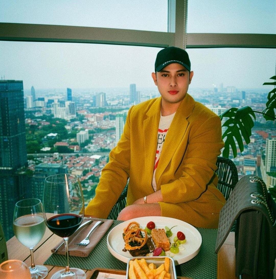 Keren! Alfianarch Sosok Selebritis Internet dengan Gaya Fashion Khas yang Berhasil Mengumpulkan 1,7 Juta Like TikTok dan 100 Ribu Followers Instagram 50 Alfianarch