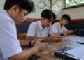 sibuk HP