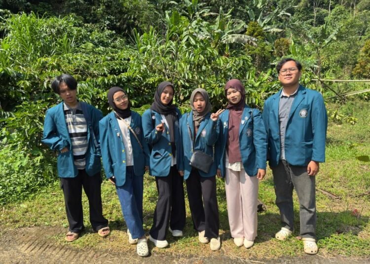 Mengenal Potensi Kopi Khas Bismo: Mahasiswa Agribisnis UNDIP Belajar Langsung dari Petani Organik dan KUPS Nandita Sosial Sejahtera 46 0ac6793a e9b0 426c 8018 cc8e38be8f37