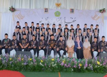 Sebanyak 40 lulusan SMAS Unggul Ar-Rahman Tahun 2026 Angkatan XV (Glethifa) 100% diterima di PTN Favorit (Dok. Istimewa)