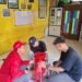 Atasi Sampah Berserakan, Mahasiswa KKN UNTAG Surabaya Buat Mesin Pencacah Sampah untuk Bank Sampah RW 05 Ampel 54 Dokumentasi mahasiswa KKN Sub Kelompok 4 menghadirkan solusi berupa pembuatan mesin pencacah sampah (Sumber:Dokumentasi Pribadi)