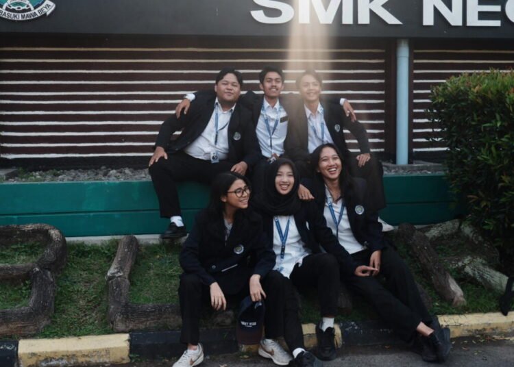 Asah Kompetensi di SMKN 1 Blitar, Mahasiswa Asistensi Mengajar Sukses Padukan Teori Kampus dan Dunia Kerja 46 2026 0522 02365300