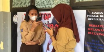 CONTOH GAMBAR ARTIKEL