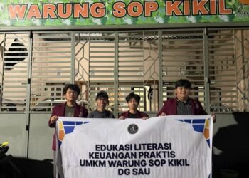 Mahasiswa Universitas Ciputra Makassar Gelar Edukasi Literasi Keuangan bagi Pelaku UMKM Warung Sop Kikil 46 Dokumentasi Kelompok 4 Universitas Ciputra Makassar.