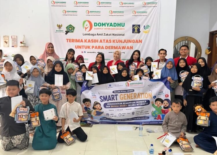 Foto bersama peserta dan panitia (Sumber: Dokumentasi Pribadi)