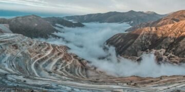 Menjaga Lingkungan di Tengah Ekspansi Industri Tambang 56 Dokumentasi Unsplash Milik Omid