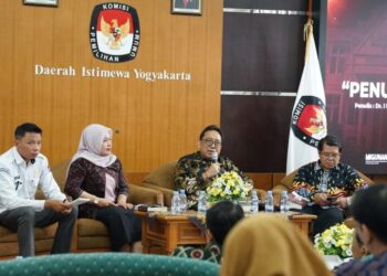 Sosialisasi Kode Etik Penyelenggara Pemilu dan Bedah Buku Penundaan Pemilu di kantor KPU DIY (doc : KPU DIY)