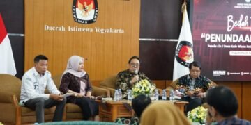 Sosialisasi Kode Etik Penyelenggara Pemilu dan Bedah Buku Penundaan Pemilu di kantor KPU DIY (doc : KPU DIY)