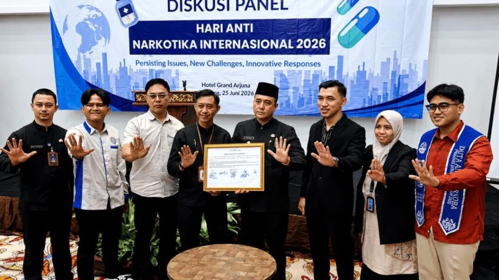 Wakil Wali Kota Bandung memimpin Deklarasi Anti Narkoba bersama KIPAN Kota Bandung pada peringatan Hari Anti Narkotika Internasional (HANI) 2026