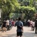 Suasana Kebun Raya Bogor pada Akhir Pekan