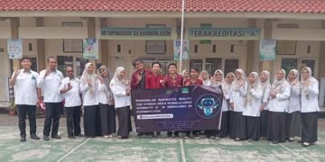 Foto Bersama Kegiatan Pengabdian Masyarakat kepada Guru MI Diponegoro 03 Karangklesem