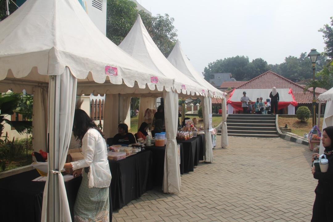 Sorak Betawi Condet 2026 Rayakan Budaya Betawi Melalui Festival, Workshop, dan Pemberdayaan Komunitas 49 Stand atau booth gratis diberikan untuk UMKM sebagai dukungan perkembangan usaha kecil di acara Sorak Betawi Condet 2026