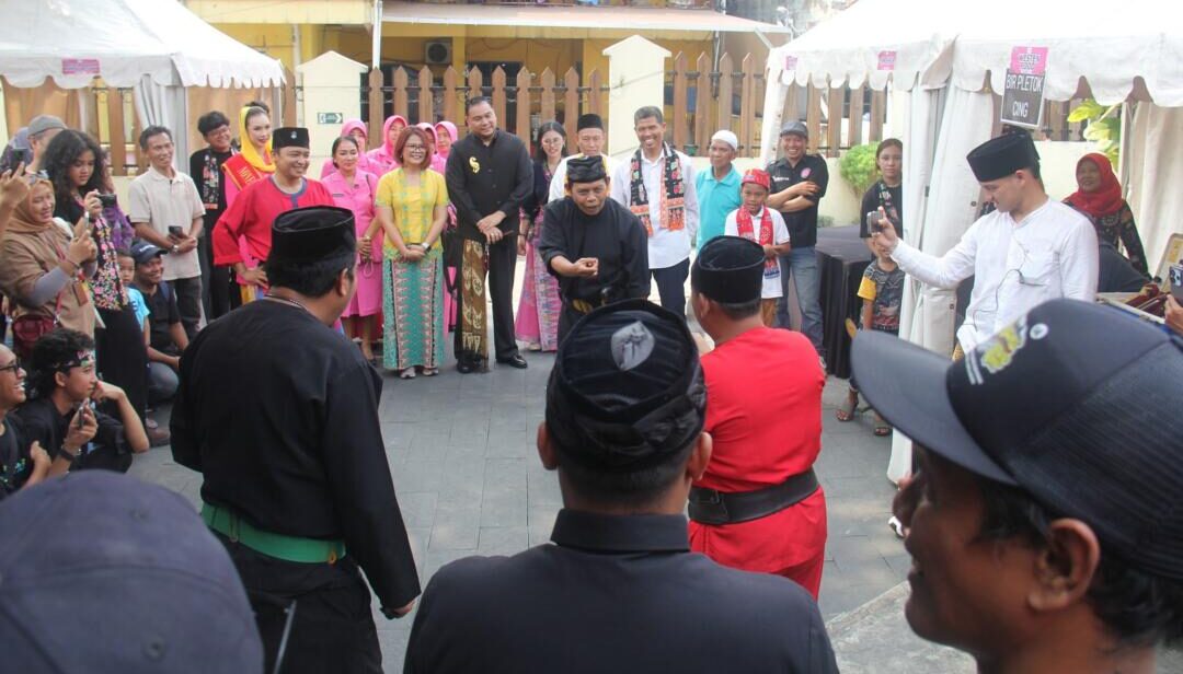 Sorak Betawi Condet 2026 Rayakan Budaya Betawi Melalui Festival, Workshop, dan Pemberdayaan Komunitas 48 Penampilan seni budaya betawi pada acara Sorak Betawi Condet 2026