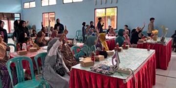 Antusiasme Masyarakat Desa Glanggang (Sumber: Dokumentasi Pribadi)
