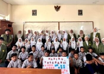Mahasiswa UPN "Veteran" Jawa Timur Gelar Penyuluhan Moderasi Beragama untuk Pelajar Sekolah Menengah Al-Islah di Surabaya 46 Foto dokumentasi pengabdian masyarakat Mahasiswa UPN “Veteran” Jawa Timur (Sumber : Dokumentasi Pribadi)
