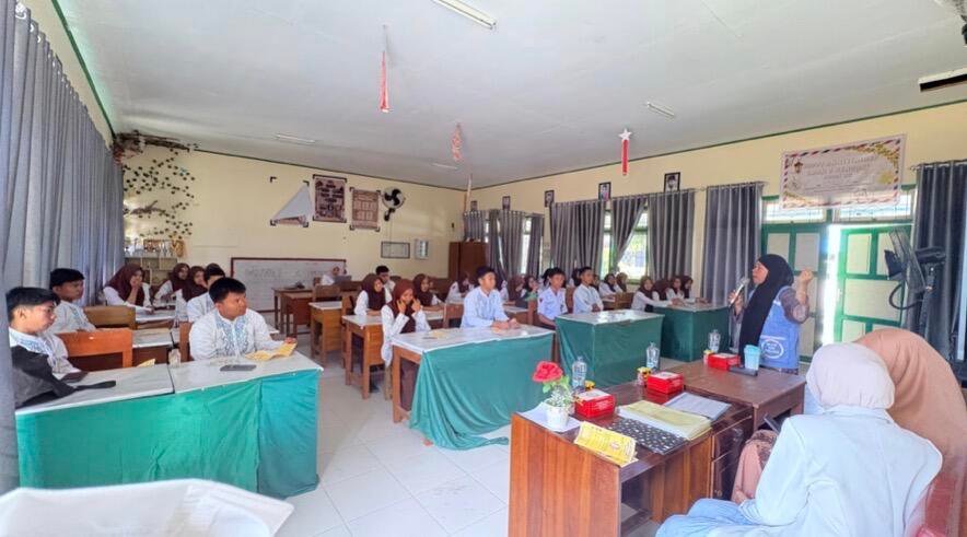 Foto kegiatan bersama Badan Narkotika Nasional (Sumber: Dokumentasi Pribadi) 