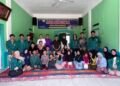 Foto bersama mahasiswa UMRI dan anak-anak Panti Asuhan Pajar Iman Azzahra (Sumber: Dokumentasi Pribadi)