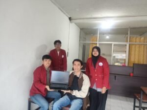 Digitalisasi UMKM: Mahasiswa Telkom University Purwokerto Sukses Implementasikan Sistem POS Terintegrasi dan Website Company Profile di Yamien 12K 50 Integrasi Web