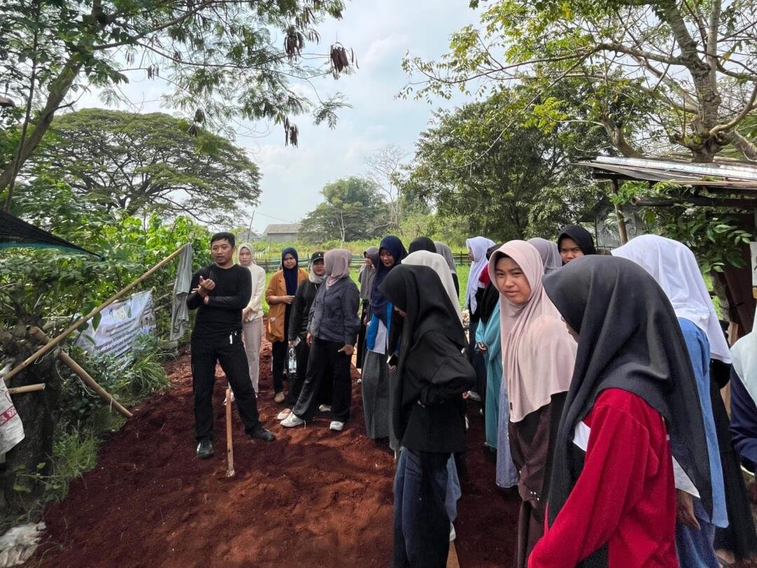 Dosen Manajemen Unpam Serang dorong kemandirian santri melalui unit kegiatan pertanian eco-manajerial 52 WhatsApp Image 2026 05 30 at 16.13.09
