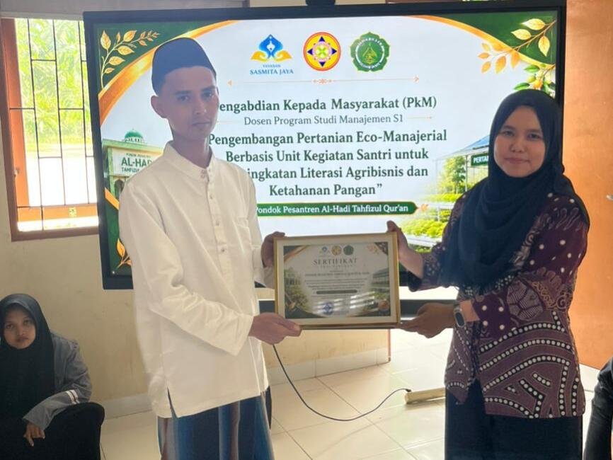 Dosen Manajemen Unpam Serang dorong kemandirian santri melalui unit kegiatan pertanian eco-manajerial 51 WhatsApp Image 2026 05 30 at 16.13.10