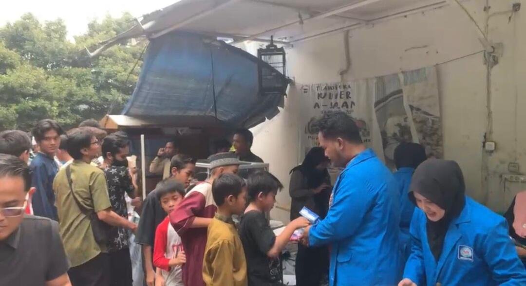 Meningkatkan Kepedulian Sosial melalui Kegiatan Jumat Berkah di Masjid As-Salam Jakasampurna sebagai Implementasi Nilai Islam 49 WhatsApp Image 2026 06 01 at 12.53.36