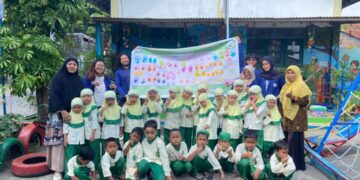 Mahasiswa PTI UNY Laksanakan Penanaman Pohon dan Sosialisasi CarbonTracker di TK ABA Mejing untuk Mendukung SDGs 56 WhatsApp Image 2026 06 04 at 18.13.11