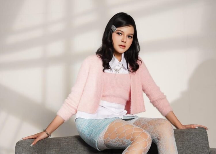 Mengenal Raissa Adelia Haryanto Badar: Model Muda Berprestasi yang Akan Unjuk Kebolehan di Indonesia Fashion Week 2026 46 Mengenal Raissa Adelia Haryanto Badar: Model Muda Berprestasi yang Akan Unjuk Kebolehan di Indonesia Fashion Week 2026