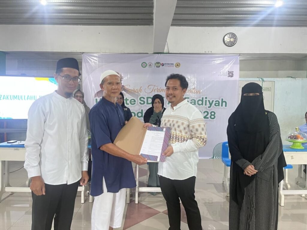 Serah Terima Jabatan Komite SDIT Al-Fadiyah: Menuju Era Baru yang Adaptif dan Solutif 47 WhatsApp Image 2026 06 13 at 04.52.57 1