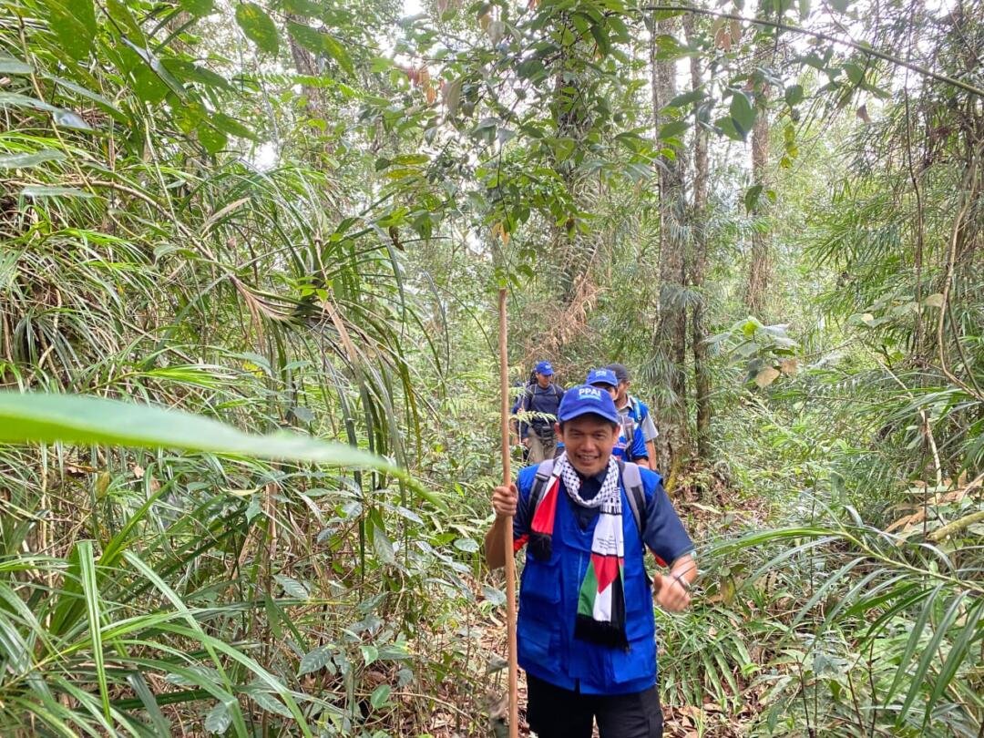 Menembus Batas Usia: Kisah Teladan Abi Jhon Mendampingi Pemuda elTAHFIDH Menaklukkan Gunung Halimun 54 WhatsApp Image 2026 06 16 at 14.20.14