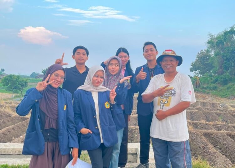 KKN Kolaboratif Universitas Trunodjoyo Madura Petakan Potensi Pertanian dan Peluang Pengembangan Desa Buluharjo 46 WhatsApp Image 2026 06 19 at 14.57.14