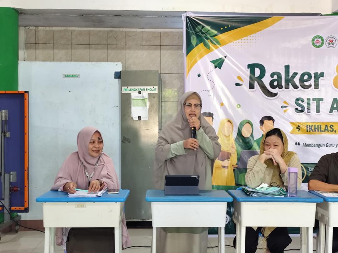 Membangun Guru yang Bermakna, Bermental Tangguh, dan Bergerak dalam Kebersamaan, Raker SIT Al-Fadiyah 49 WhatsApp Image 2026 06 24 at 09.58.28 1