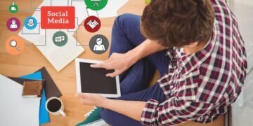 Penerapan 3 Pokok Filsafat Ilmu Dalam Menyaring Informasi Di Media Sosial 56 apps workplace social media holding profession 1 1