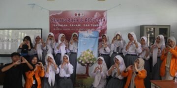 Foto bersama peserta kegiatan edukasi di SMAN 12 Kota Jambi (Sumber: Dokumentasi Pribadi)
