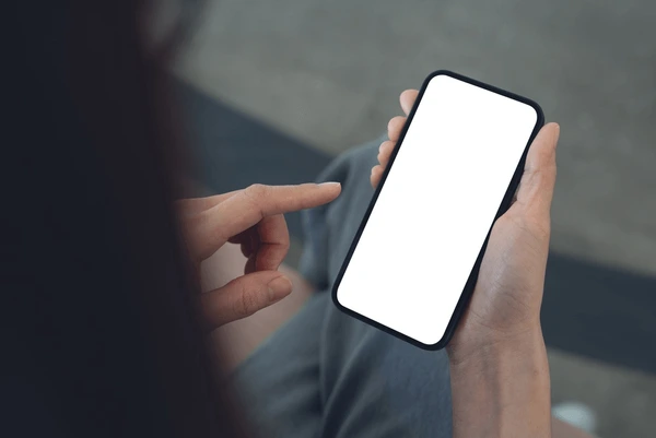 Meredupnya Sinyal Kesopanan: Menakar Pergeseran Etika Akademik Mahasiswa Fakultas Teknologi Agroindustri dan Biosistem Universitas Brawijaya di Era Digital 48 close up smartphone blank screen 600nw 2757567091.jpg